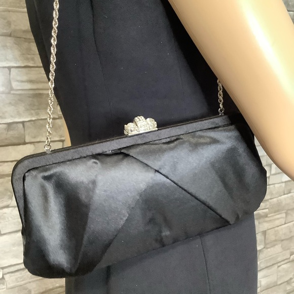 La Sera by Franchi Evening Black bag with rhinestone closure like new. - Picture 7 of 8